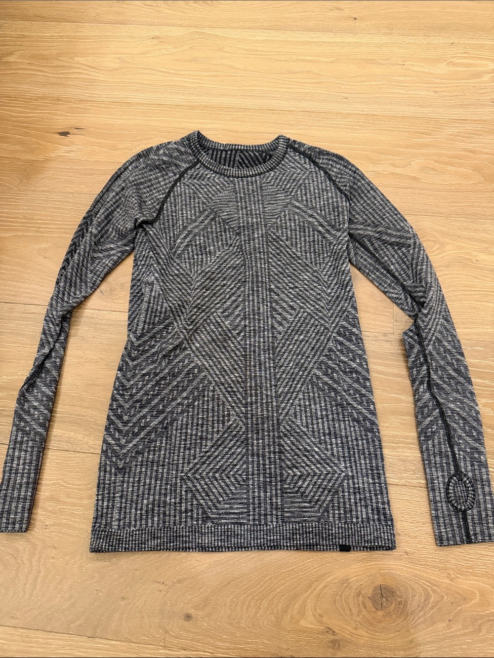 Lululemon swiftly 6